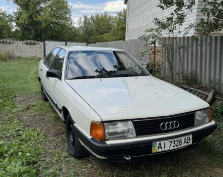 Білий Ауді 100, об'ємом двигуна 1.8 л та пробігом 145 тис. км за 1211 $, фото 1 на Automoto.ua