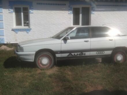 Білий Ауді 100, об'ємом двигуна 2.3 л та пробігом 50 тис. км за 500 $, фото 1 на Automoto.ua