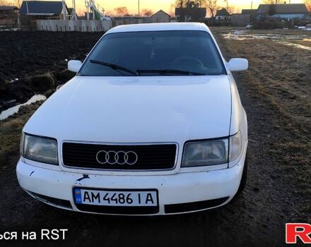 Белый Ауди 100, объемом двигателя 2 л и пробегом 255 тыс. км за 1600 $, фото 1 на Automoto.ua