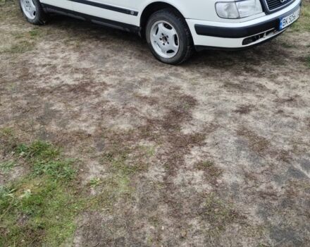 Білий Ауді 100, об'ємом двигуна 2 л та пробігом 345 тис. км за 2198 $, фото 1 на Automoto.ua