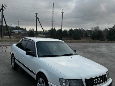Белый Ауди 100, объемом двигателя 2 л и пробегом 194 тыс. км за 2500 $, фото 1 на Automoto.ua
