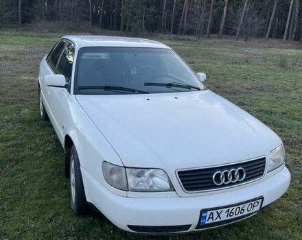Белый Ауди 100, объемом двигателя 2 л и пробегом 400 тыс. км за 2400 $, фото 1 на Automoto.ua