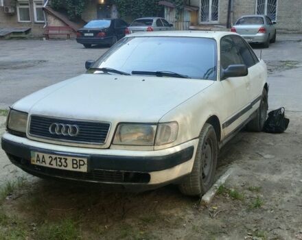 Білий Ауді 100, об'ємом двигуна 2.4 л та пробігом 300 тис. км за 1500 $, фото 1 на Automoto.ua