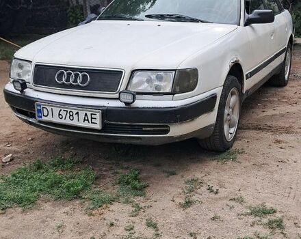 Белый Ауди 100, объемом двигателя 2.4 л и пробегом 300 тыс. км за 1800 $, фото 1 на Automoto.ua