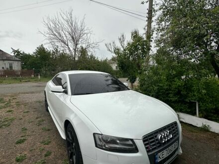 Ауді 100 2010 у Новомосковске на Automoto.ua Білий Ауді 100, об'ємом двигуна 1.8 л та пробігом 267 тис. км за 10000 $, фото 1 на Automoto.ua
