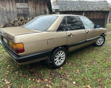 Бежевый Ауди 100, объемом двигателя 2 л и пробегом 300 тыс. км за 850 $, фото 4 на Automoto.ua