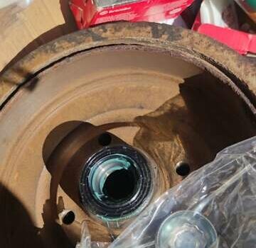 Бежевый Ауди 100, объемом двигателя 2.23 л и пробегом 300 тыс. км за 1377 $, фото 10 на Automoto.ua