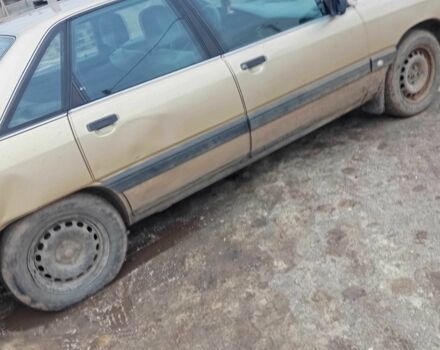 Бежевий Ауді 100, об'ємом двигуна 1.8 л та пробігом 377 тис. км за 1200 $, фото 3 на Automoto.ua