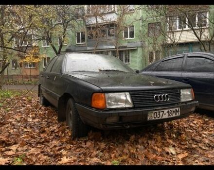 Черный Ауди 100, объемом двигателя 1.8 л и пробегом 400 тыс. км за 1100 $, фото 3 на Automoto.ua