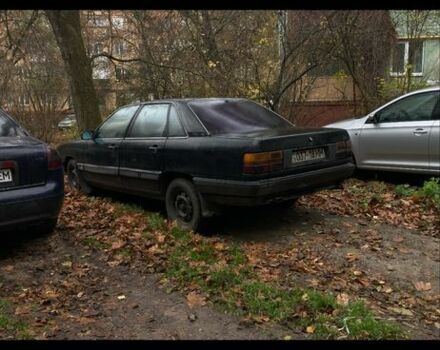 Черный Ауди 100, объемом двигателя 1.8 л и пробегом 400 тыс. км за 1100 $, фото 1 на Automoto.ua