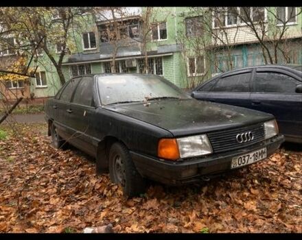 Черный Ауди 100, объемом двигателя 1.8 л и пробегом 400 тыс. км за 1100 $, фото 5 на Automoto.ua