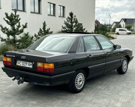 Чорний Ауді 100, об'ємом двигуна 2 л та пробігом 239 тис. км за 2100 $, фото 6 на Automoto.ua