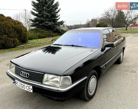 Черный Ауди 100, объемом двигателя 1.8 л и пробегом 384 тыс. км за 1800 $, фото 1 на Automoto.ua