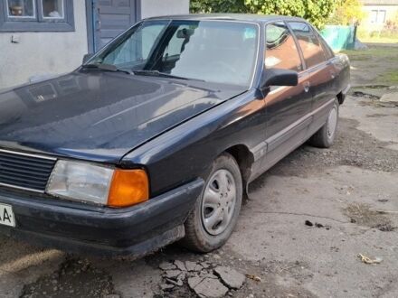 Ауді 100 1990 у Рівному на Automoto.ua Чорний Ауді 100, об'ємом двигуна 0 л та пробігом 290 тис. км за 1000 $, фото 1 на Automoto.ua