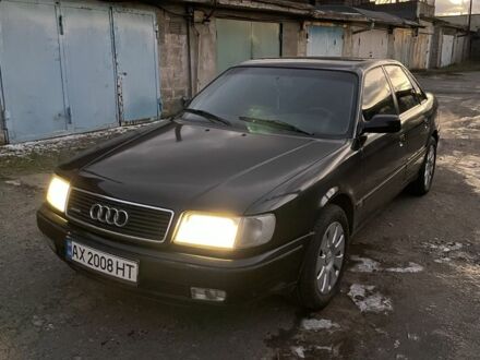 Черный Ауди 100, объемом двигателя 2.8 л и пробегом 370 тыс. км за 3000 $, фото 1 на Automoto.ua