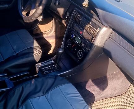 Фиолетовый Ауди 100, объемом двигателя 2.3 л и пробегом 230 тыс. км за 1800 $, фото 7 на Automoto.ua