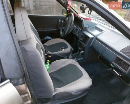 Коричневий Ауді 100, об'ємом двигуна 1.99 л та пробігом 180 тис. км за 1300 $, фото 4 на Automoto.ua