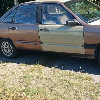 Коричневий Ауді 100, об'ємом двигуна 2 л та пробігом 300 тис. км за 1087 $, фото 2 на Automoto.ua