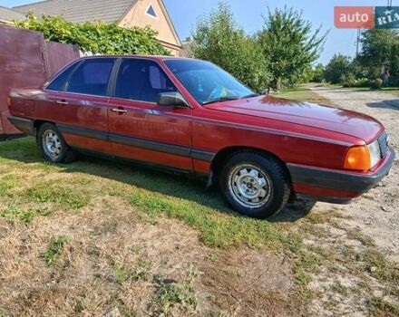 Красный Ауди 100, объемом двигателя 1.78 л и пробегом 260 тыс. км за 2500 $, фото 1 на Automoto.ua