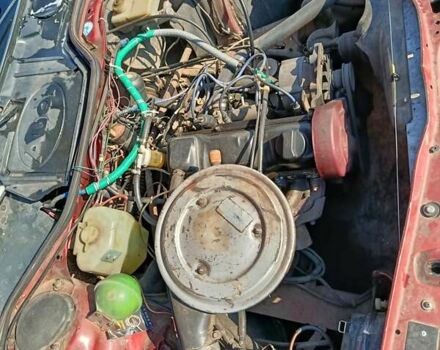 Красный Ауди 100, объемом двигателя 1.78 л и пробегом 260 тыс. км за 2500 $, фото 4 на Automoto.ua