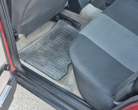 Червоний Ауді 100, об'ємом двигуна 1.8 л та пробігом 285 тис. км за 1699 $, фото 23 на Automoto.ua