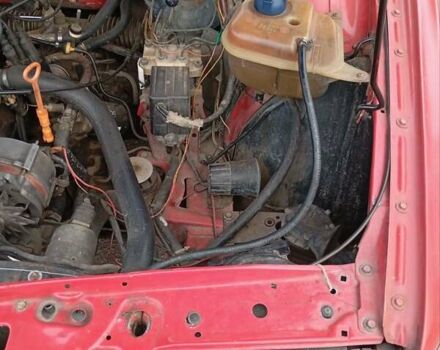 Красный Ауди 100, объемом двигателя 1.8 л и пробегом 260 тыс. км за 1550 $, фото 8 на Automoto.ua