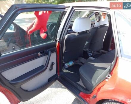 Красный Ауди 100, объемом двигателя 2.3 л и пробегом 470 тыс. км за 2700 $, фото 16 на Automoto.ua
