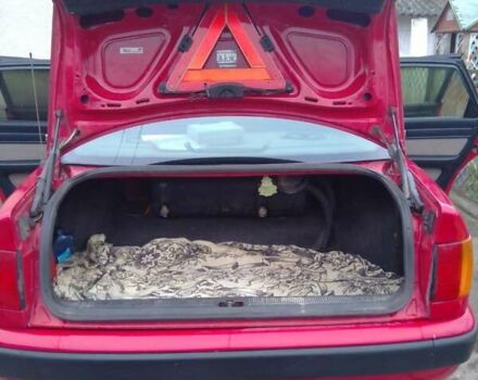 Красный Ауди 100, объемом двигателя 2 л и пробегом 400 тыс. км за 3300 $, фото 3 на Automoto.ua