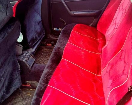 Червоний Ауді 100, об'ємом двигуна 2 л та пробігом 0 тис. км за 1600 $, фото 6 на Automoto.ua