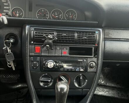 Красный Ауди 100, объемом двигателя 2.3 л и пробегом 400 тыс. км за 2250 $, фото 5 на Automoto.ua