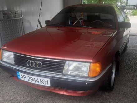 Красный Ауди 100, объемом двигателя 2 л и пробегом 250 тыс. км за 1900 $, фото 1 на Automoto.ua
