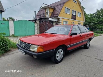 Ауді 100 1986 у Черкасах на Automoto.ua Червоний Ауді 100, об'ємом двигуна 1.8 л та пробігом 380 тис. км за 799 $, фото 1 на Automoto.ua