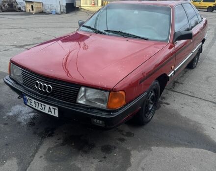 Красный Ауди 100, объемом двигателя 2 л и пробегом 200 тыс. км за 1400 $, фото 1 на Automoto.ua