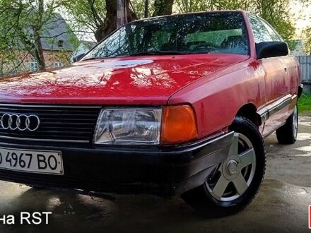 Красный Ауди 100, объемом двигателя 2 л и пробегом 300 тыс. км за 1300 $, фото 1 на Automoto.ua