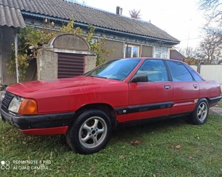 Красный Ауди 100, объемом двигателя 1.8 л и пробегом 300 тыс. км за 1300 $, фото 1 на Automoto.ua