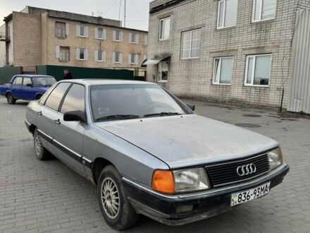 Ауди 100 1990 в Черкассах на Automoto.ua Красный Ауди 100, объемом двигателя 2.2 л и пробегом 1 тыс. км за 650 $, фото 1 на Automoto.ua