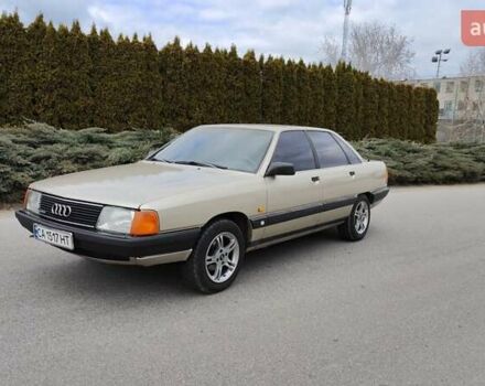 Желтый Ауди 100, объемом двигателя 2.2 л и пробегом 300 тыс. км за 2800 $, фото 4 на Automoto.ua
