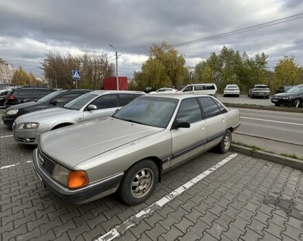 Сірий Ауді 100, об'ємом двигуна 2 л та пробігом 434 тис. км за 1900 $, фото 1 на Automoto.ua