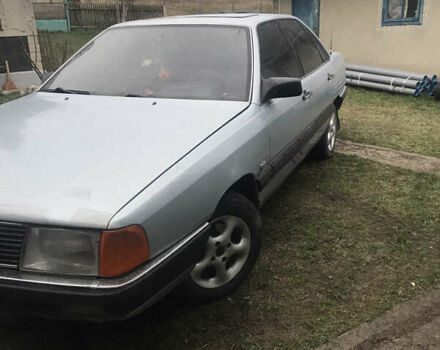 Сірий Ауді 100, об'ємом двигуна 1.8 л та пробігом 200 тис. км за 1100 $, фото 4 на Automoto.ua