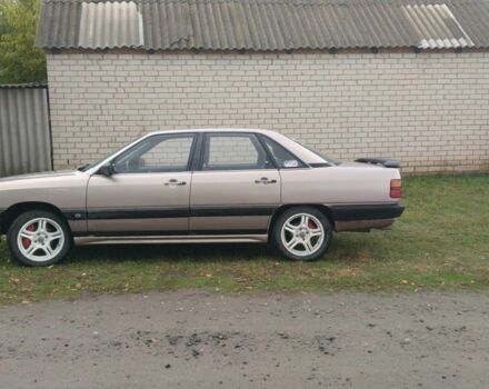 Серый Ауди 100, объемом двигателя 2.2 л и пробегом 400 тыс. км за 3400 $, фото 1 на Automoto.ua