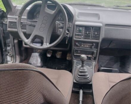 Серый Ауди 100, объемом двигателя 1.8 л и пробегом 306 тыс. км за 800 $, фото 4 на Automoto.ua