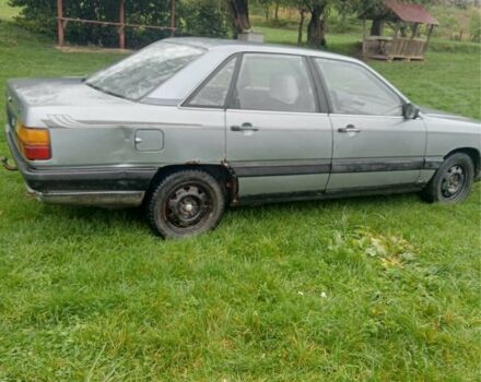 Серый Ауди 100, объемом двигателя 1.8 л и пробегом 306 тыс. км за 800 $, фото 5 на Automoto.ua