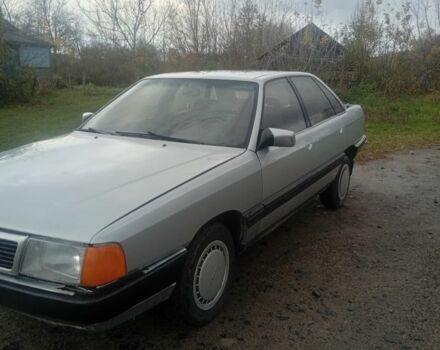 Серый Ауди 100, объемом двигателя 2.2 л и пробегом 999 тыс. км за 1100 $, фото 1 на Automoto.ua