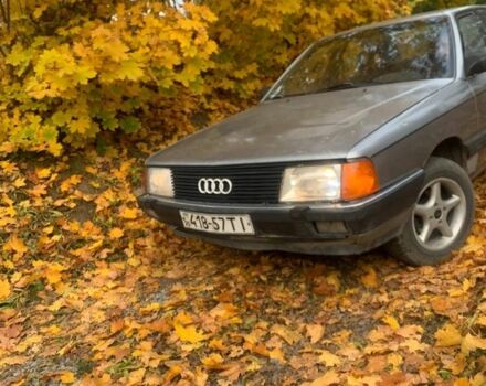Серый Ауди 100, объемом двигателя 1.8 л и пробегом 50 тыс. км за 1100 $, фото 2 на Automoto.ua