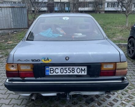 Серый Ауди 100, объемом двигателя 2.2 л и пробегом 3 тыс. км за 900 $, фото 4 на Automoto.ua