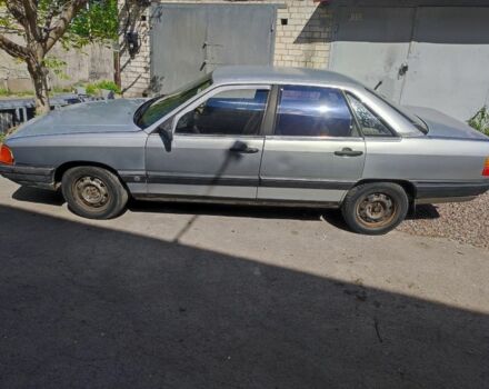 Серый Ауди 100, объемом двигателя 1.8 л и пробегом 370 тыс. км за 1200 $, фото 1 на Automoto.ua