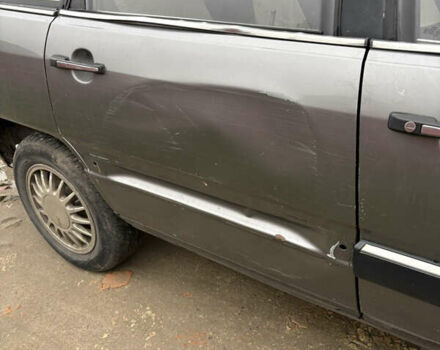 Серый Ауди 100, объемом двигателя 2.21 л и пробегом 400 тыс. км за 1500 $, фото 10 на Automoto.ua