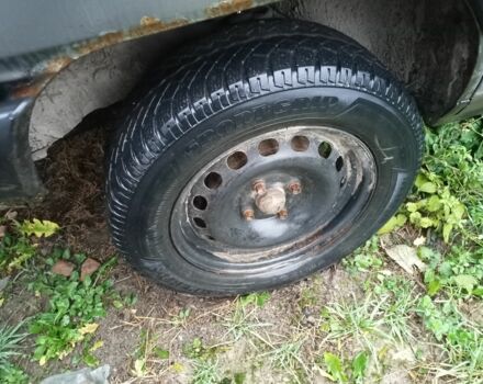 Серый Ауди 100, объемом двигателя 1.8 л и пробегом 215 тыс. км за 898 $, фото 3 на Automoto.ua