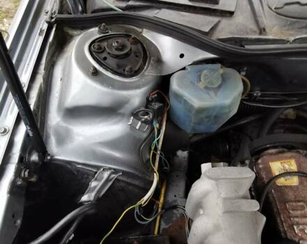 Серый Ауди 100, объемом двигателя 1.99 л и пробегом 500 тыс. км за 1000 $, фото 5 на Automoto.ua