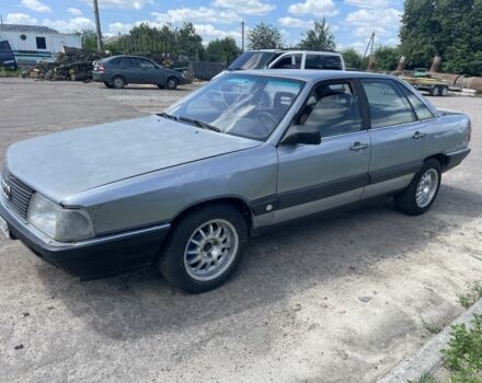 Сірий Ауді 100, об'ємом двигуна 1.8 л та пробігом 300 тис. км за 1100 $, фото 8 на Automoto.ua